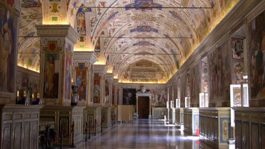 12 World-Class Museums You Can Visit Online