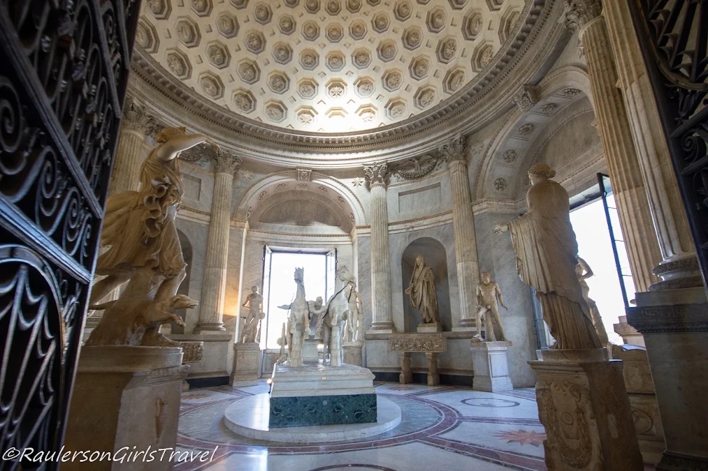 RaulersonGirlsTravel – 25 best virtual tours